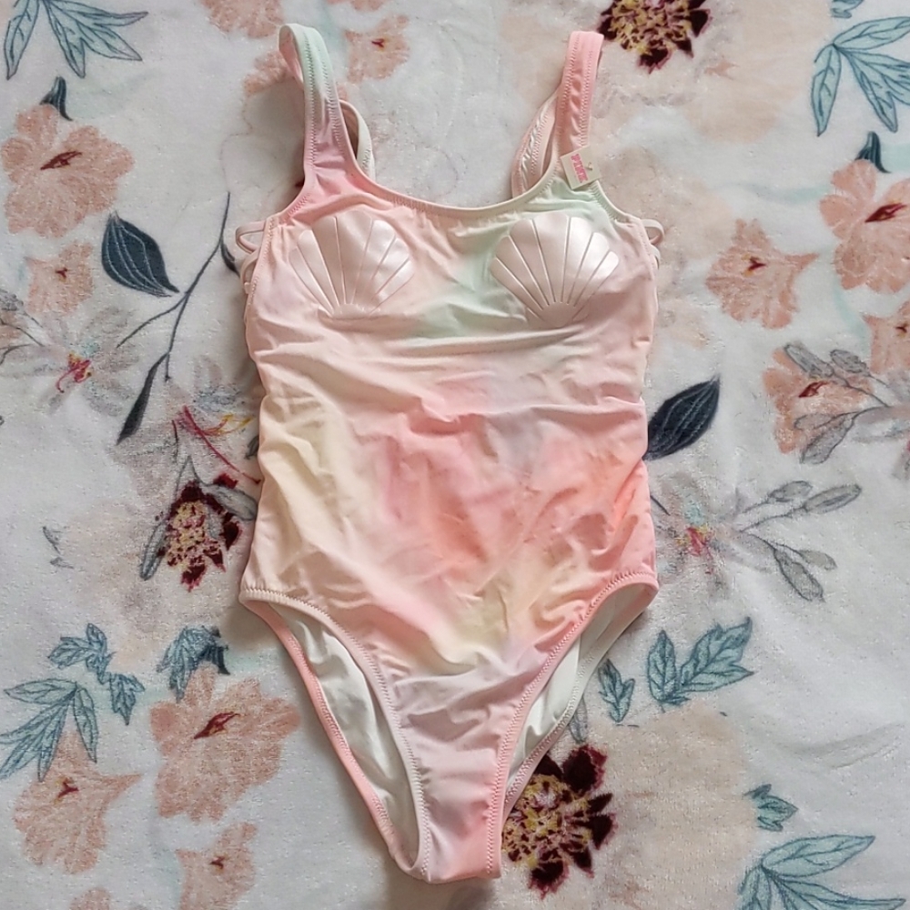 Women's one piece bathing suit